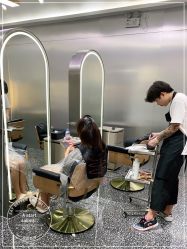-Tloml salon