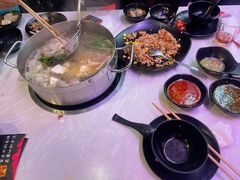 -今日潮牛(张江万科翡翠公园店)