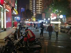 -吉庆街美食广场