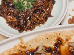 -八府香鸭·啫啫煲(华山路店)