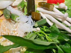 -樾餐厅泰式海鲜火锅(民歌湖店)