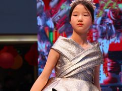 -翎秀服装模特