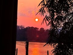 -乌托邦酒吧和餐厅