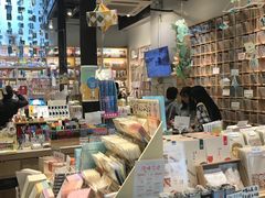 -猫的天空之城概念书店(杭州南宋御街店)