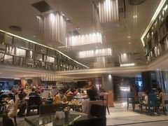 -上海滴水湖皇冠假日酒店