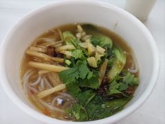 -南宁世纪君悦大酒店(青秀万达滨湖路地铁站店)