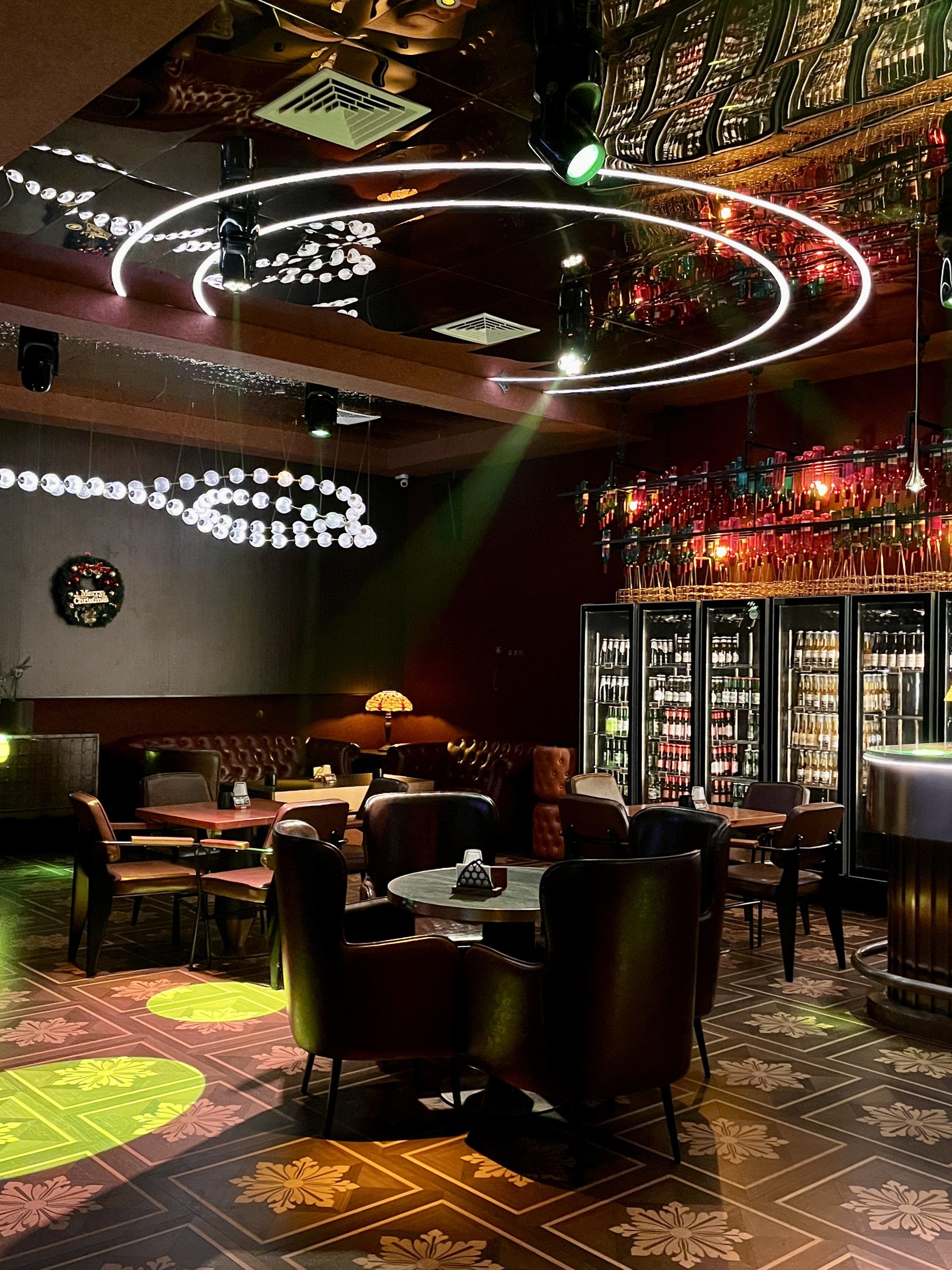 这家酒吧很哇塞