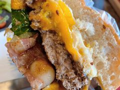 -HIGH FIVE哈福手工汉堡(桂林路店)