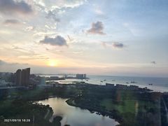 -黄金海景大酒店-旋转餐厅