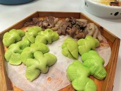 万福猪头肉荷叶夹-扬州香格里拉·香宫中餐厅
