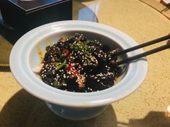 -铜锣湾·有麝自然香(重庆新天地店)