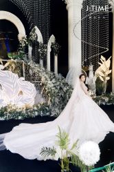 -拉瑞娜LaReine婚纱礼服高级定制