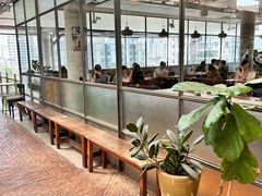 -ROAST coffee & eatery
