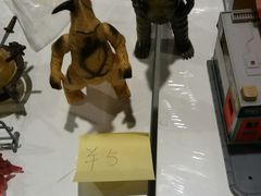 -上海跨国采购会展中心