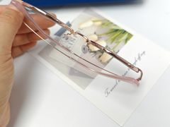 -罗伯特眼镜·蔡司官方授权(罗湖国贸店)