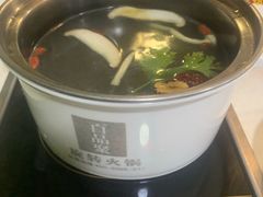 -百品聚旋转火锅(万德庄店)
