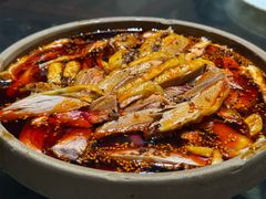 -土砂锅生态山庄·非遗砂锅雅鱼