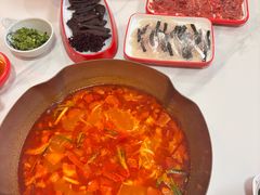 -毛辣果·贵州红酸汤牛肉火锅(西单店)