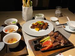 -穹六人间 people 6(岳阳路店)