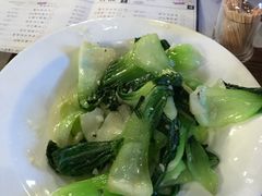 -胡桃里音乐餐厅(陶溪川店)(川湘赣菜·世界百大酒庄直供红酒·音乐表演)