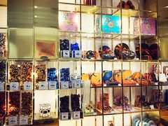 -VENCHI 闻绮(上海佛罗伦萨小镇店)