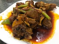-何猫特色黄焖羊肉