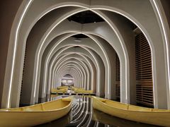 -涨巢·潮玩水疗局