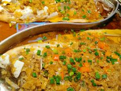 -阿瓦山寨·湘菜现炒·剁椒鱼头王(咸阳总店)