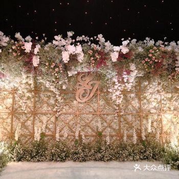 泰剧女主角？婚礼给自己安排一下