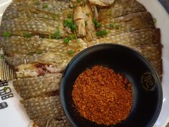 香酥武昌鱼-肥肥虾庄·金牌油焖大虾(汉口城市广场店)