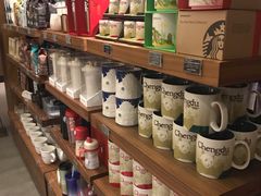 零售区-星巴克臻选(成都宽窄巷子店)