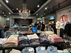 -Hollister(天环广场店)