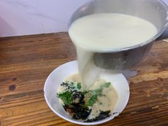 -云南大锅豆浆店