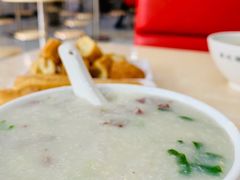 美味牛肉粥-银记肠粉店(市二宫店)