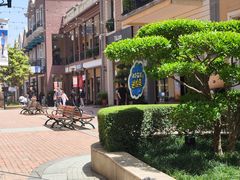 -王府井奥莱临潼小镇(临潼店)