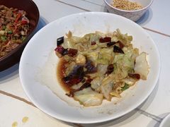 -阿瓦山寨·湘菜现炒·剁椒鱼头王(咸阳总店)