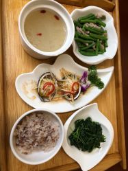 -卓玥国际月子会所(罗山路店)