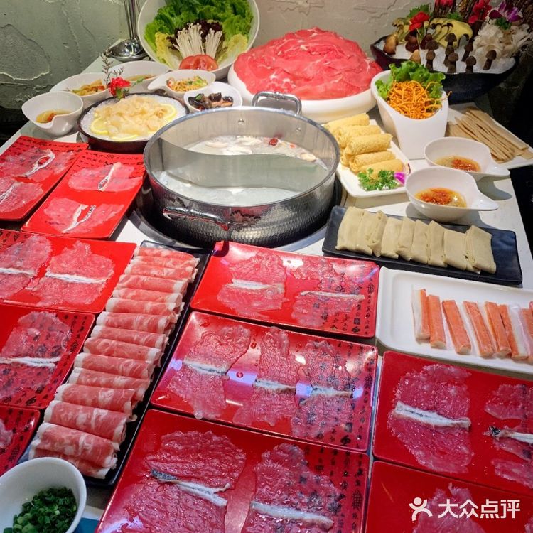 斑鱼鱼片 作为招牌菜，每天都是新鲜现杀，晶莹剔透！