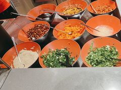 -鹤江桥·红油牛肉粉(SKP店)