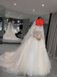 -艾米丽婚纱礼服