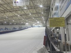 -乔波室内滑雪场