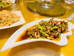 -覃记海鲜美食餐厅