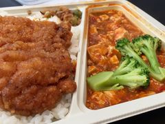 麻婆豆腐炸鸡饭-全家便利店(杭州龙翔桥地铁站店)