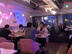 -樱花里音乐餐吧·牛扒椰子鸡(东圃店)