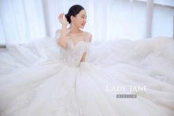 -Lady  Jane高端婚纱礼服馆