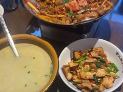 -富正毅三下锅·湘西韵味(天门山索道店)