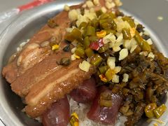 -梁阿婆廿年老牌扣肉糯米饭