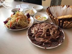 -闫家驴肉老店(华电一校店)
