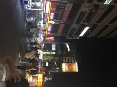 -六合夜市