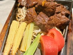 -穹六人间 people 6(岳阳路店)